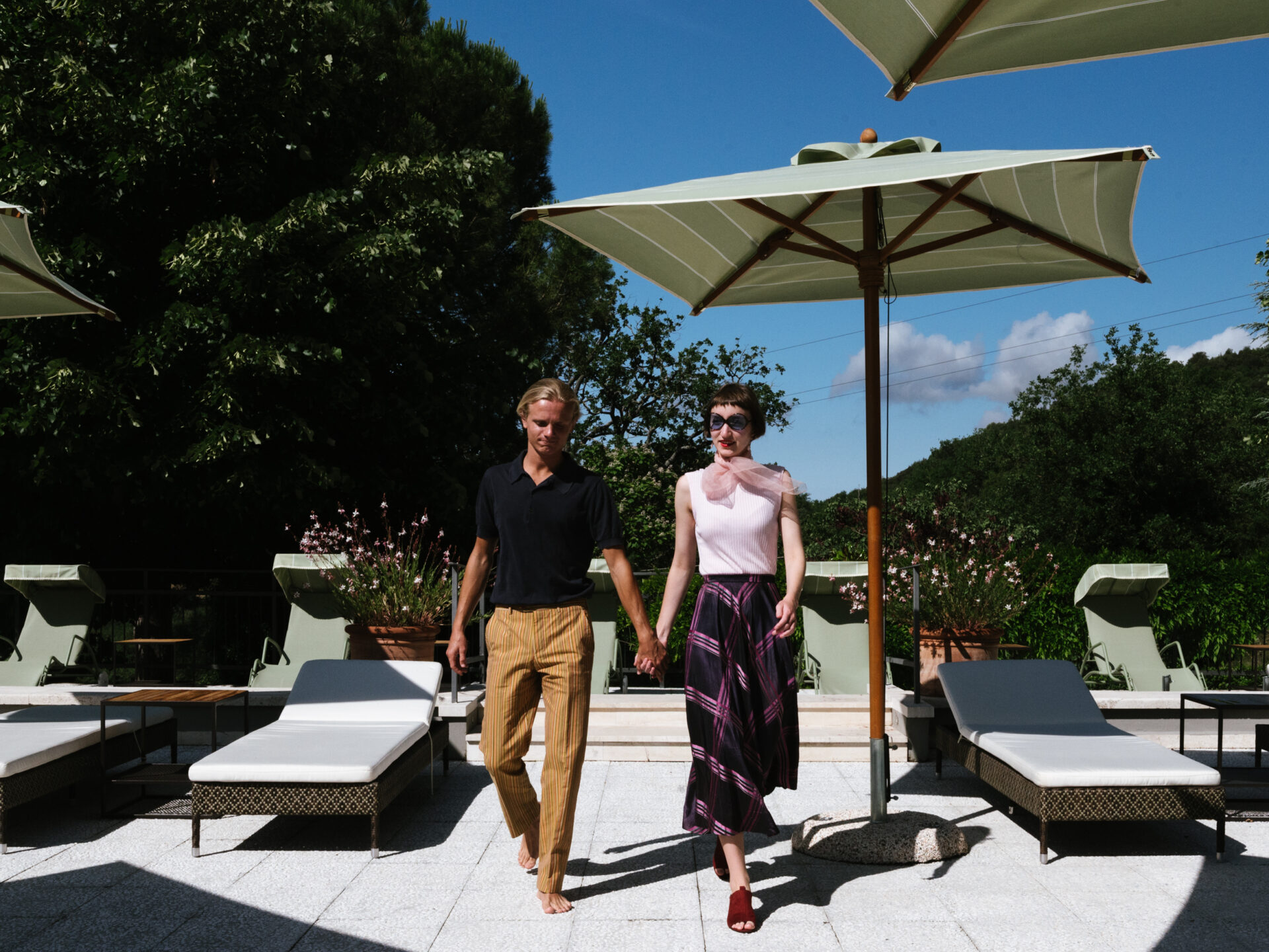 Romantic escape decorative image