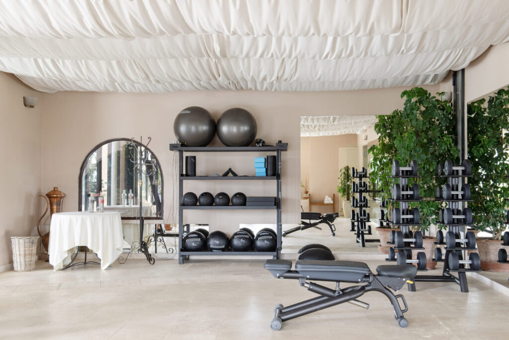 veduta palestra con attrezzi tecnici